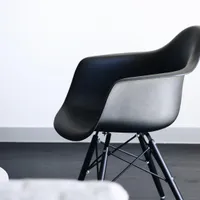 Black Eaves Chair